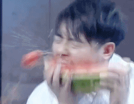 吃瓜娱乐圈打工人是谁,揭秘娱乐圈幕后奋斗者的真实生活